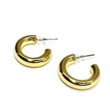 Argollas Doradas en Forma Clásica - Carolina Earrings